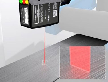 OM70線激光測距傳感器：輕松檢測帶紋理表面，確保精確可靠的在線測量
